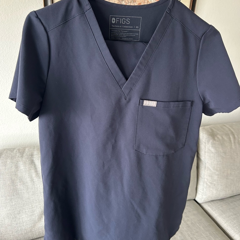 Figs Women’s Scrub Set